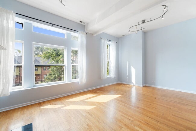 Building Photo - 2744 W Haddon Ave