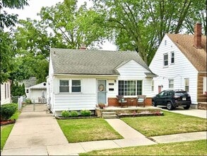 Building Photo - 21337 Audette St