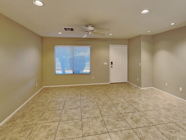 Building Photo - 1086 E Mohave Ln