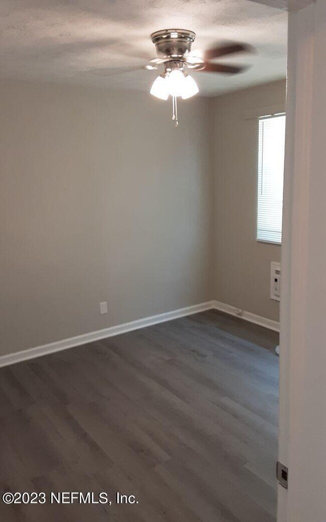 Foto del edificio - 924 Arco Dr