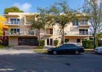 1553 SW 2ND Street