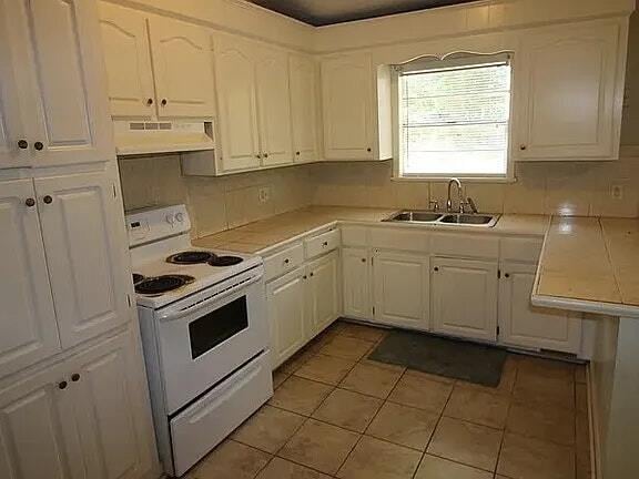 Building Photo - 3061 Bienville Dr