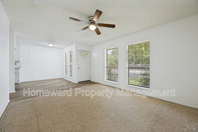 Building Photo - 806 W Belden St