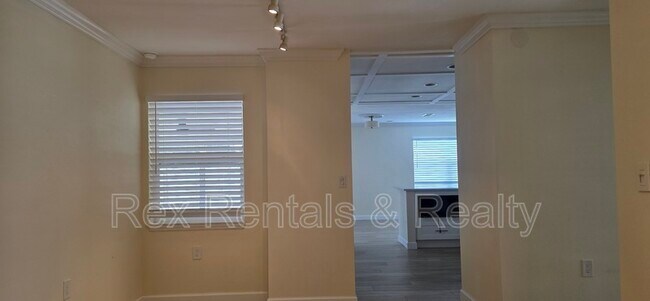 Foto del edificio - 4095 14th St NE