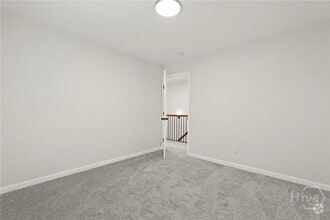 Building Photo - 168 Green Paddock Cir