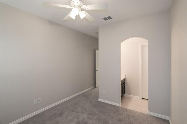 Building Photo - 14312 Mariposa Lily Ln