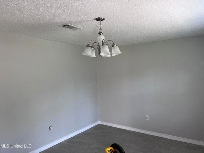 Photo - 102 Carson Dr House