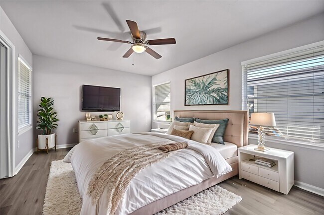 Foto del edificio - 6138 Kenilwood Dr