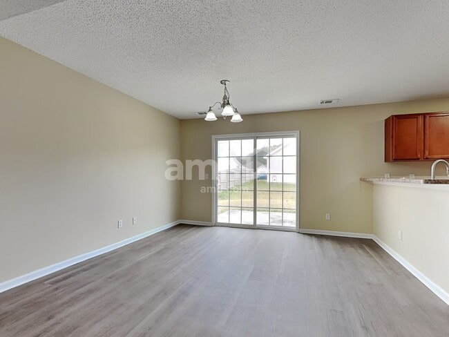 Foto del edificio - 15 Beacon Ln