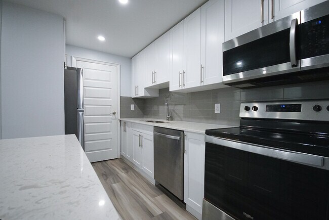 Building Photo - 581 Strasburg Rd