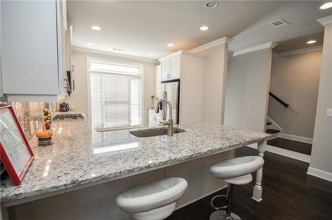 Foto del edificio - 4011 Dunwoody Trace