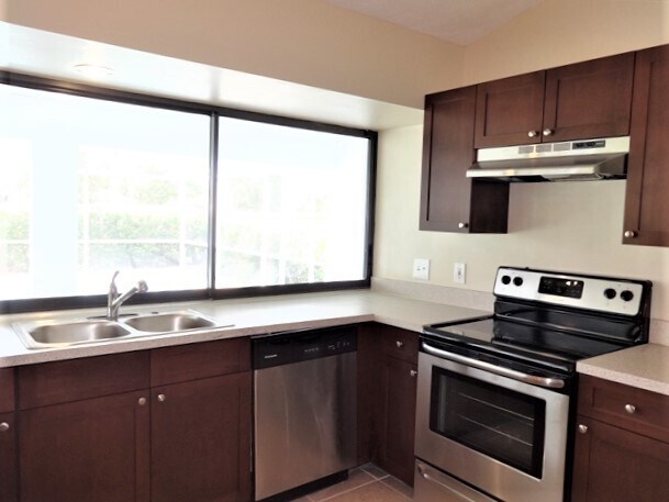 Building Photo - 1501 SE Mariana Rd