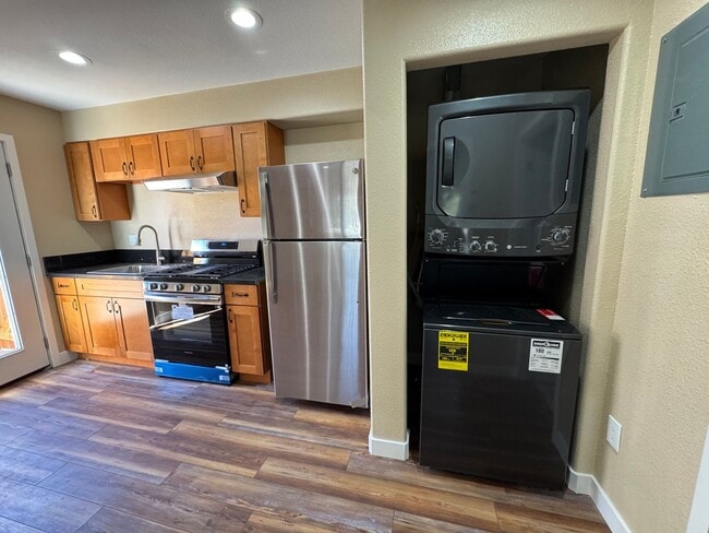 Building Photo - 2315 Mon Chere Ln