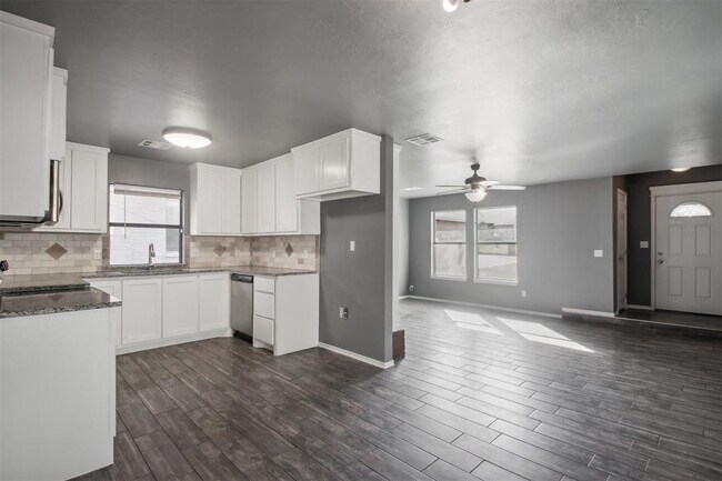 Foto del edificio - 2817 Green Canyon Dr