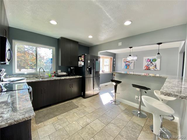 Foto del edificio - 2468 S Evanston St