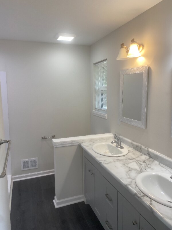 Foto del edificio - 12230 Leavenworth Rd