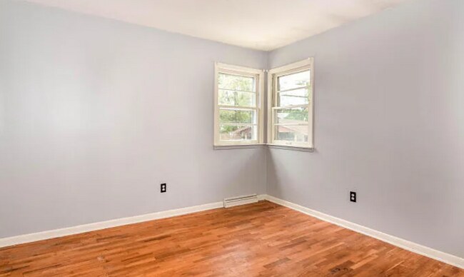 Foto del edificio - 2407 Clark Ln