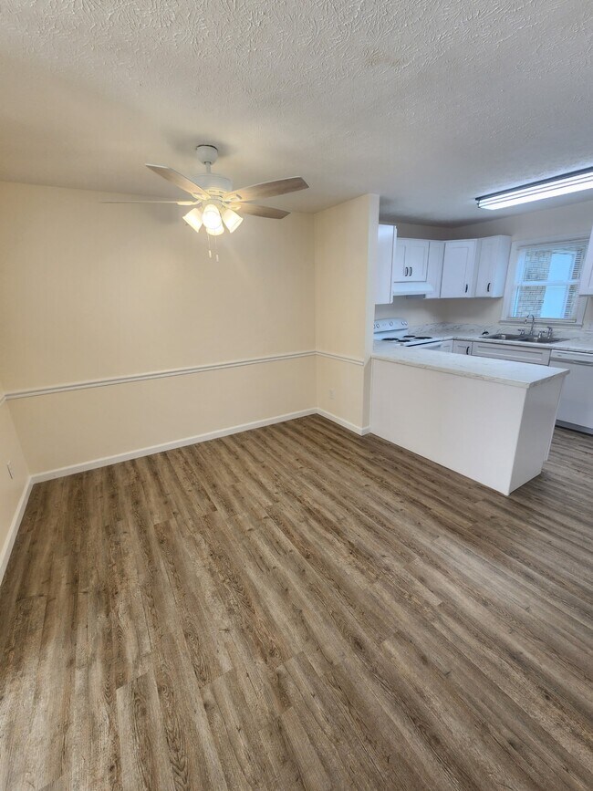 Foto del edificio - 1840 Woodland Ave