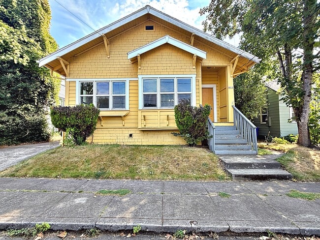 Photo - 4612 SE Taylor St House