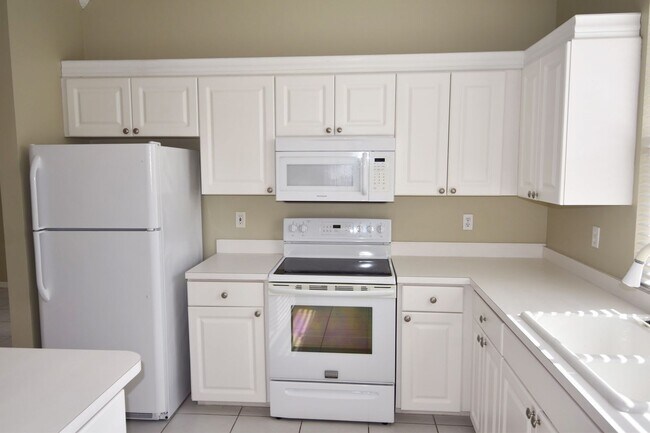 Foto del edificio - 2578 Country Golf Dr