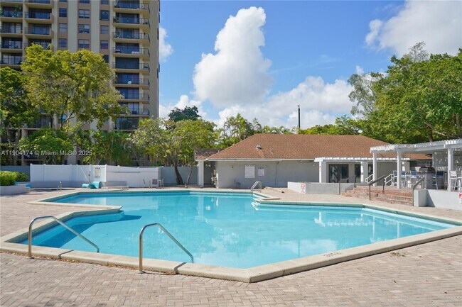 Foto del edificio - 1470 NE 123rd St