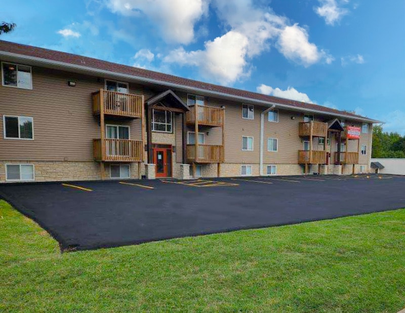 Cedarstone & Oak Leaf Apartments in Springfield, MO