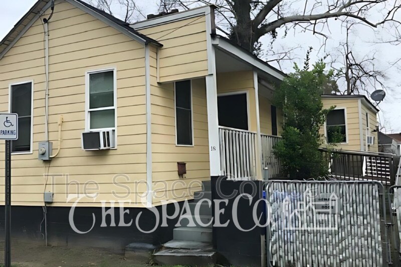 Primary Photo - 18 Dewey St