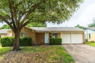 Building Photo - 4302 Hillsdale Ln