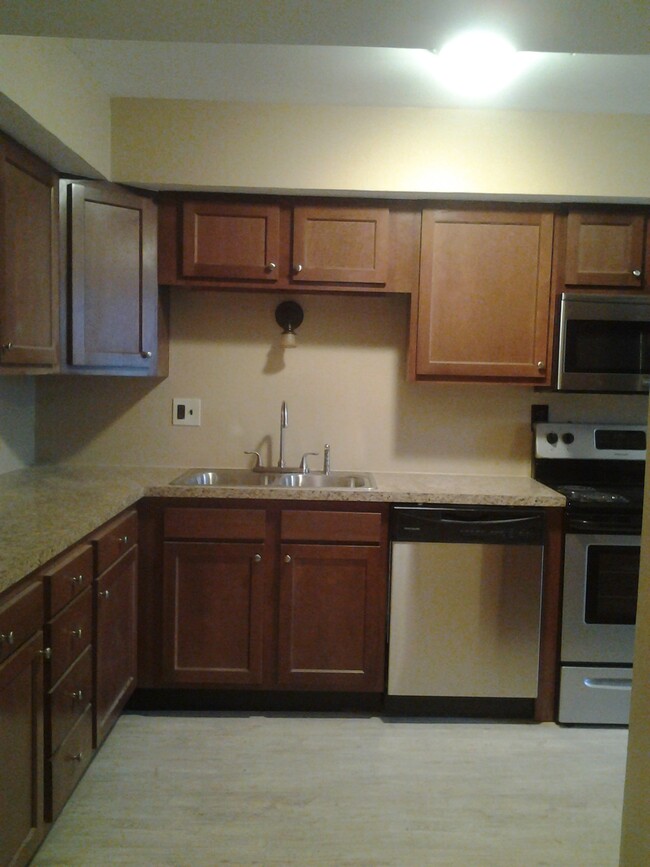 Building Photo - 227 Washington Place