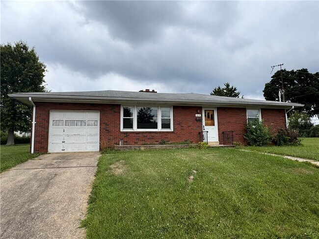 Building Photo - 415 7th St