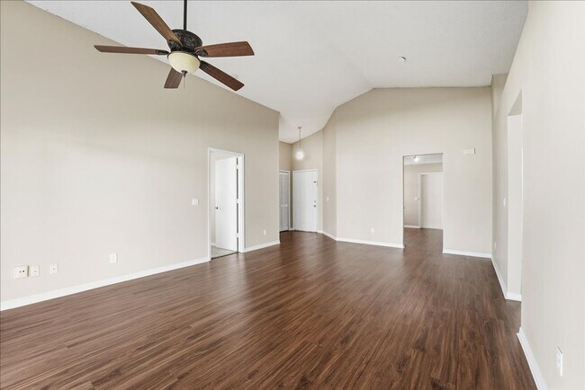 Foto del edificio - 938 River Wind Ave