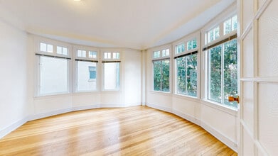 Building Photo - 666 O'Farrell St