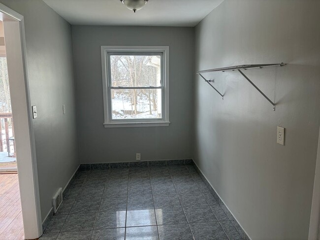 Building Photo - Beautiful single family home on a very Quiet street