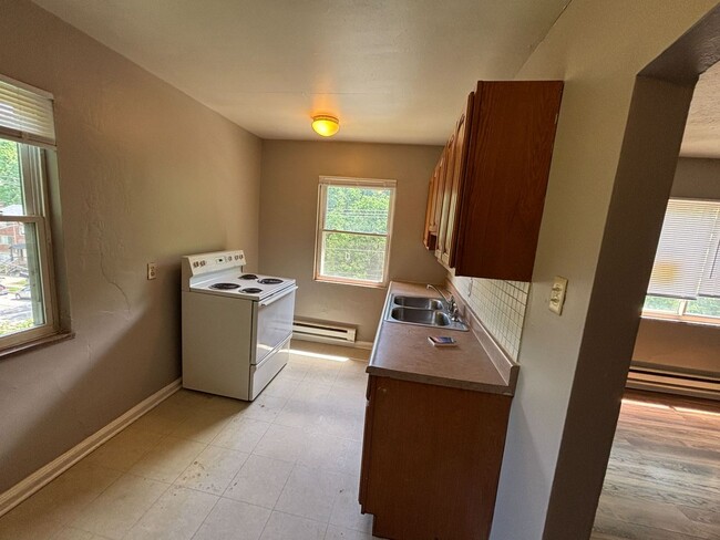 Building Photo - 3121 Gobel Ave