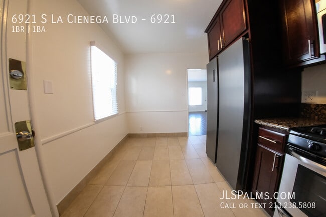 Building Photo - 6921 S La Cienega Blvd