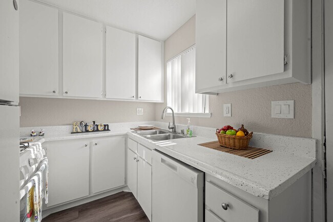 Foto del edificio - Woodlands West Townhomes