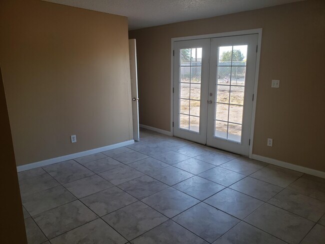 Building Photo - 3728 W Corona Ave