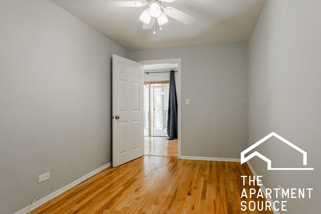 Foto del edificio - 1380 N Dean St