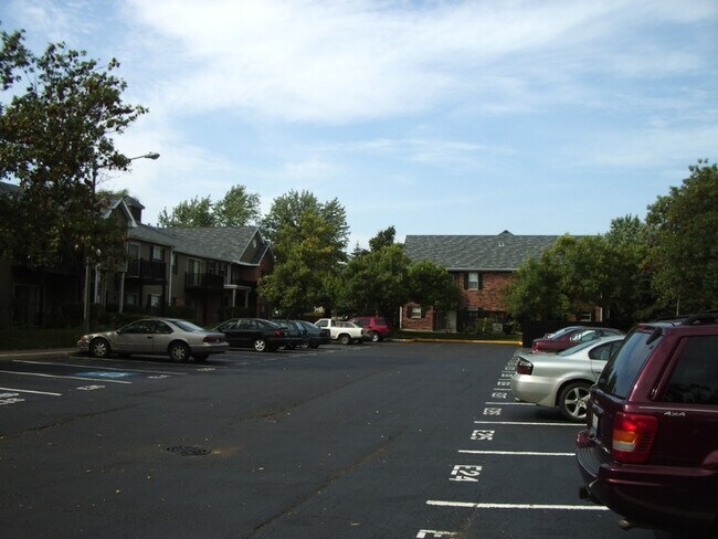 Building Photo - 1543 Raymond Dr