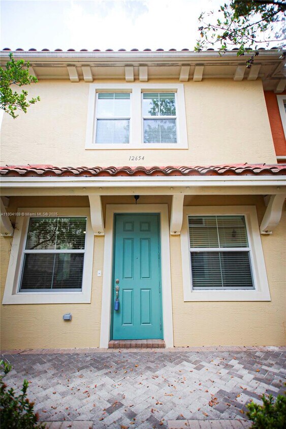 Foto principal - 12654 NW 32nd Pl