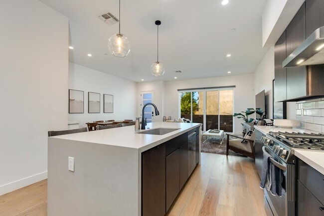 Foto del edificio - 5151 N 13th Pl