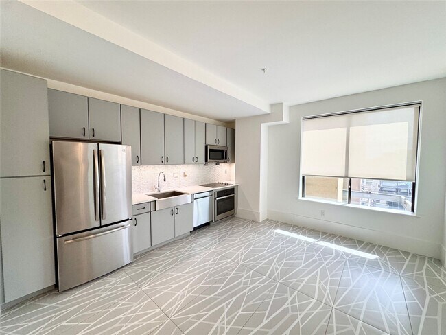 Building Photo - 2201 Market St