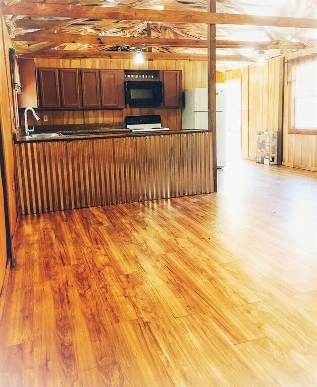 Foto del edificio - 20272 Forest Woods Ln