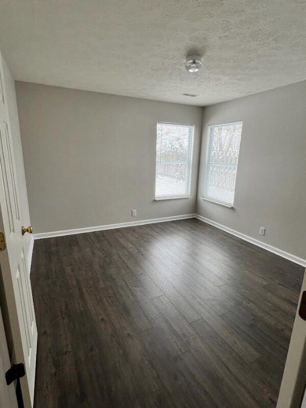 Foto del edificio - 2809 Summer Hollow Ln