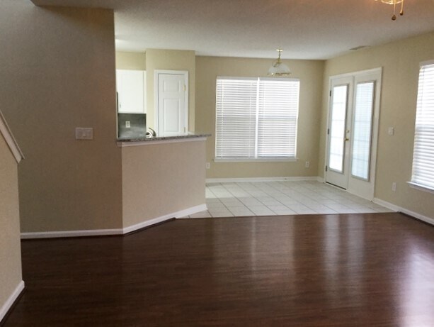 Foto del edificio - 4945 Wheat Dr SW