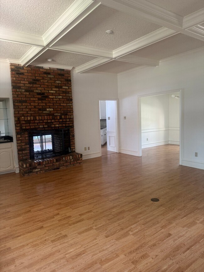 Foto del edificio - 1401 Covington Dr