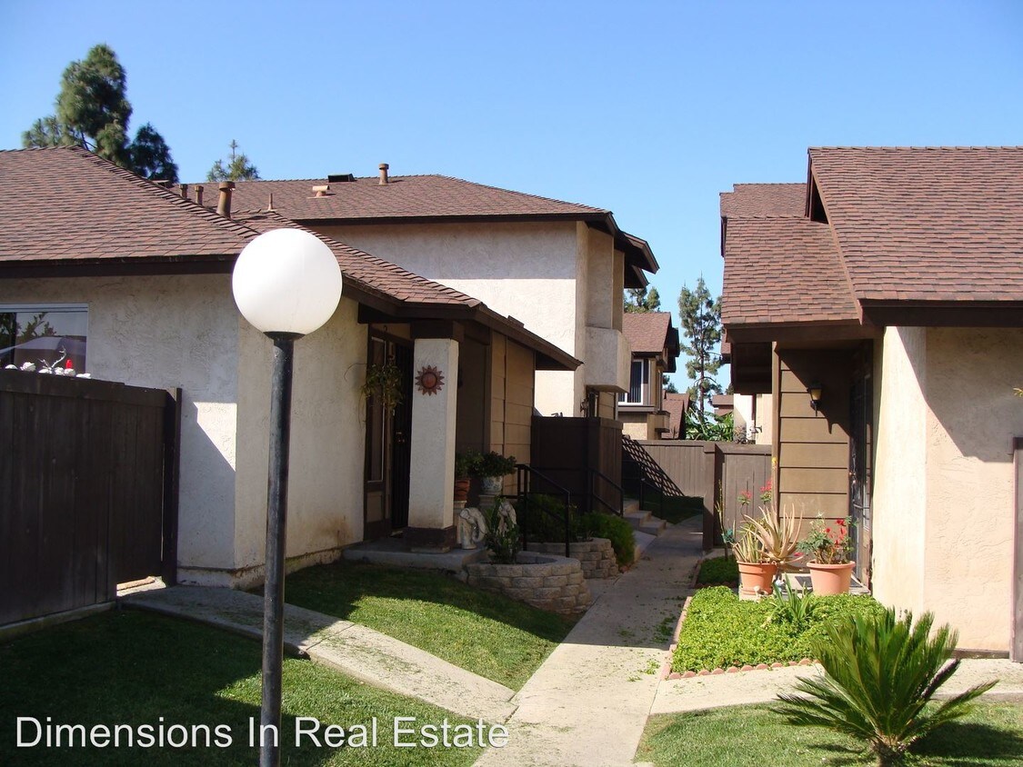 Foto principal - 3 br, 2 bath House - 6867 Bear River Row #4