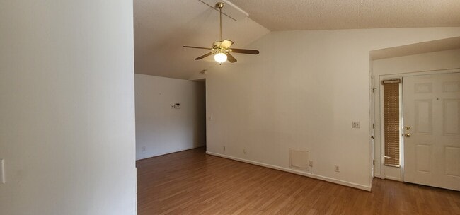 Building Photo - 4003 Nisbet