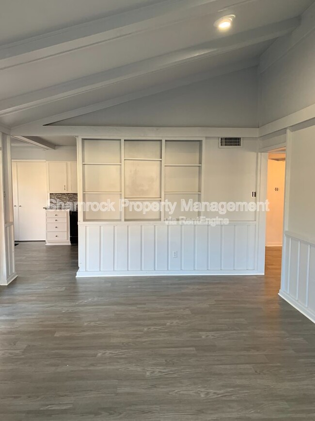 Building Photo - 5312 Lake Charles Dr