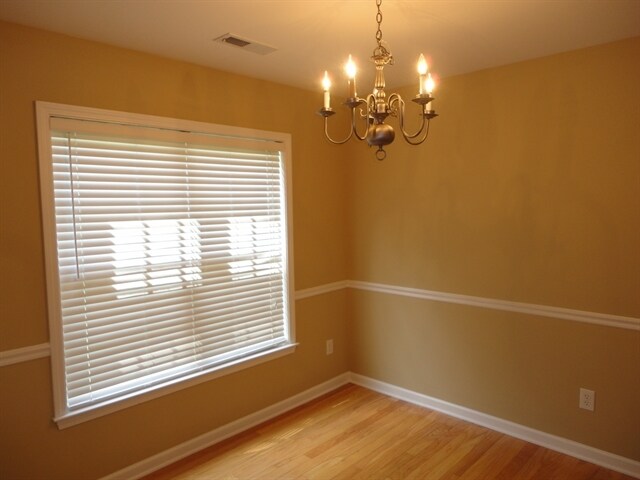 Foto del edificio - 1529 Birkdale Ct